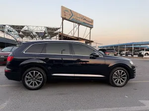 2016 Audi Q7 in dubai
