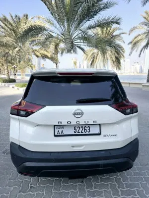 2023 نيسان روج