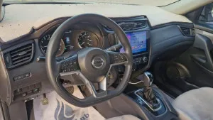 2017 نيسان روج