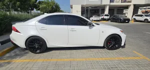 2015 لكزس أي أس-أف