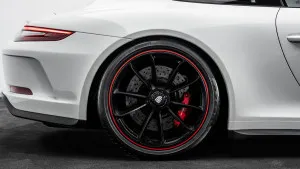 2018 Porsche 911 Carrera