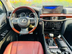 2019 Lexus LX 570