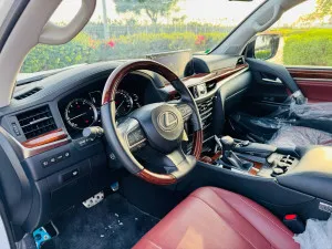 2019 Lexus LX 570