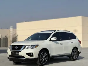 2017 نيسان باثفايندر  in dubai