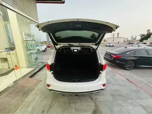 2017 هيونداي سانتا في