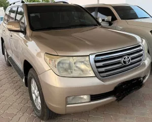 2011 تويوتا لاند كروزر in dubai