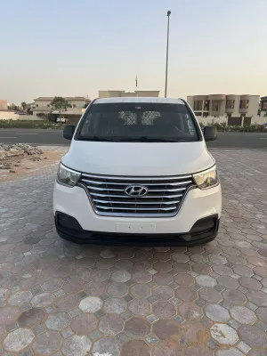 2019 هيونداي إتش١ in dubai