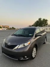 2011 Toyota Sienna in dubai
