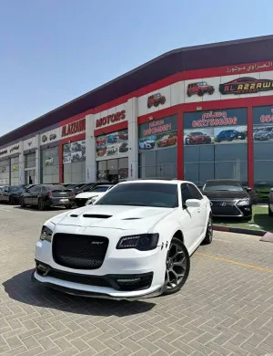2015 كرايسلر ٣٠٠ in dubai