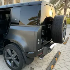 2023 لاند روفر ديفندر