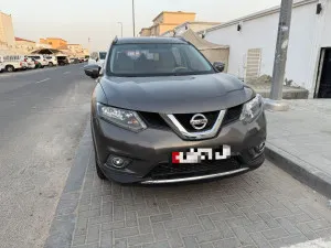 2015 نيسان اكس تريل in dubai