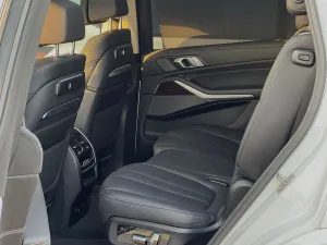 2024 BMW X7