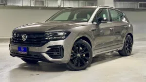 2022 Volkswagen Touareg in dubai