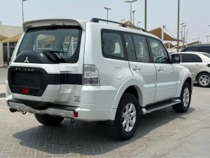 2017 Mitsubishi Pajero