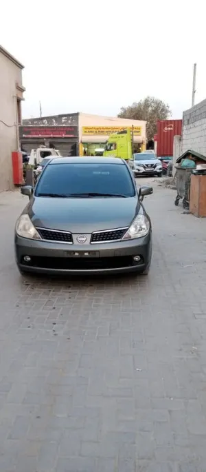 2012 نيسان تيدا in dubai