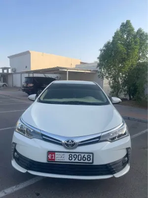 2018 تويوتا كورولا in dubai