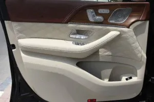 2025 مرسيدس-بنز GLS - جي ال اس