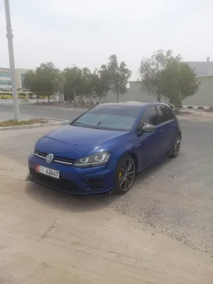 2015 فولجس فاجن جولف in dubai