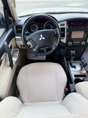 2016 Mitsubishi Pajero