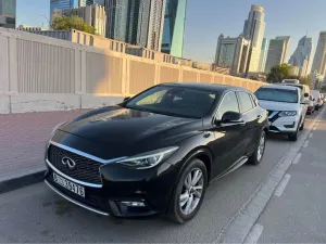 2017 إنفينيتي كيو ٣٠