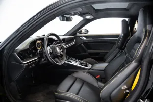 2021 Porsche 911 Carrera