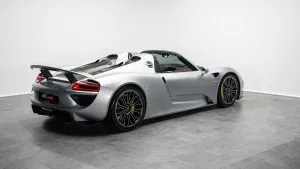 2015 Porsche 918 Spyder