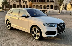 2016 Audi Q7 in dubai