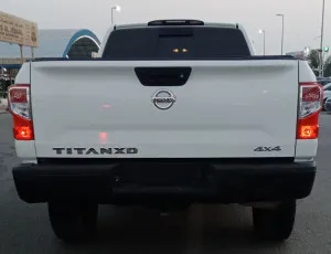 2017 Nissan Titan