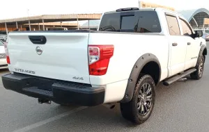 2017 Nissan Titan