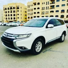 2017 ميتسوبيشي أوتلاندر