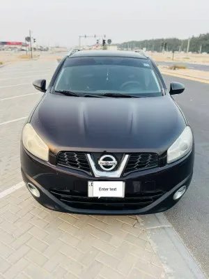 2012 نيسان قاشقاي in dubai