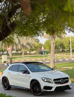 2015 مرسيدس-بنز GLA - جي ال اي