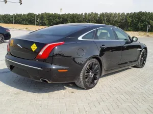 2012 جاكوار اكس جي