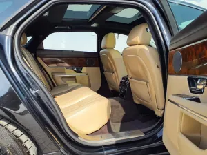 2012 جاكوار اكس جي