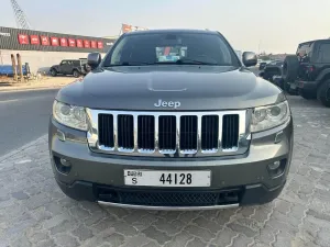 2011 Jeep Grand Cherokee in dubai