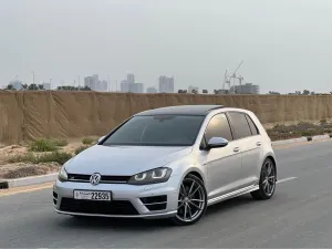 2019 فولجس فاجن جولف in dubai