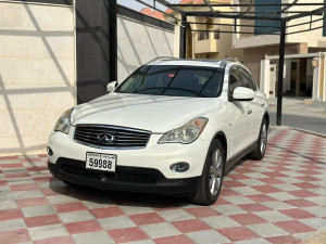 2015 Infiniti QX50 in dubai