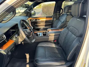 2023 Jeep Grand Wagoneer