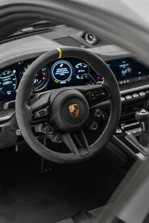 2025 Porsche 911 Carrera