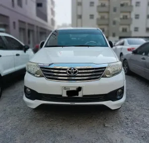 2015 تويوتا فورتشنر in dubai