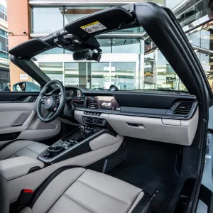 2025 Porsche 911 Carrera