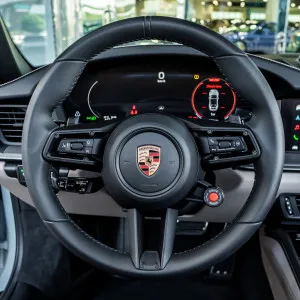 2025 Porsche 911 Carrera