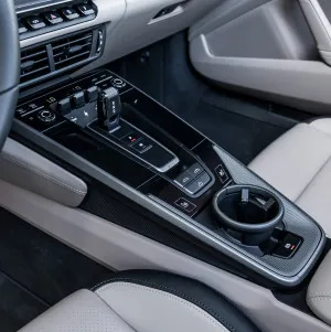 2025 Porsche 911 Carrera