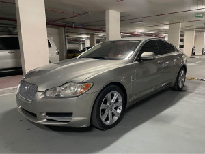 2011 Jaguar XF in dubai