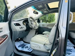 2012 Toyota Sienna