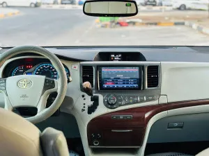 2012 Toyota Sienna