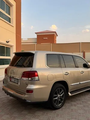 2014 Lexus LX 570