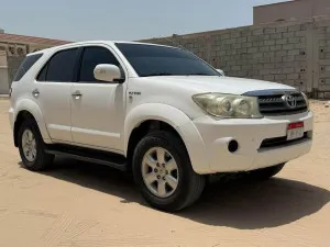 2009 Toyota Fortuner in dubai