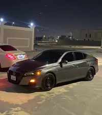 2020 نيسان آلتيما in dubai