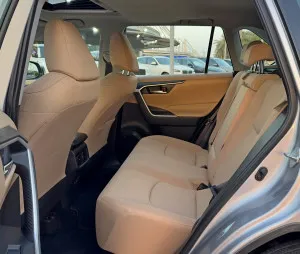 2019 تويوتا راف ٤